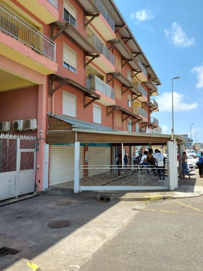 Nana - A 44 - Vue Panoramique- Grand Appartement Cosy Et Lumineux- Cuisine Equipee-Wifi-Clim-Terrasse Cayenne Esterno foto