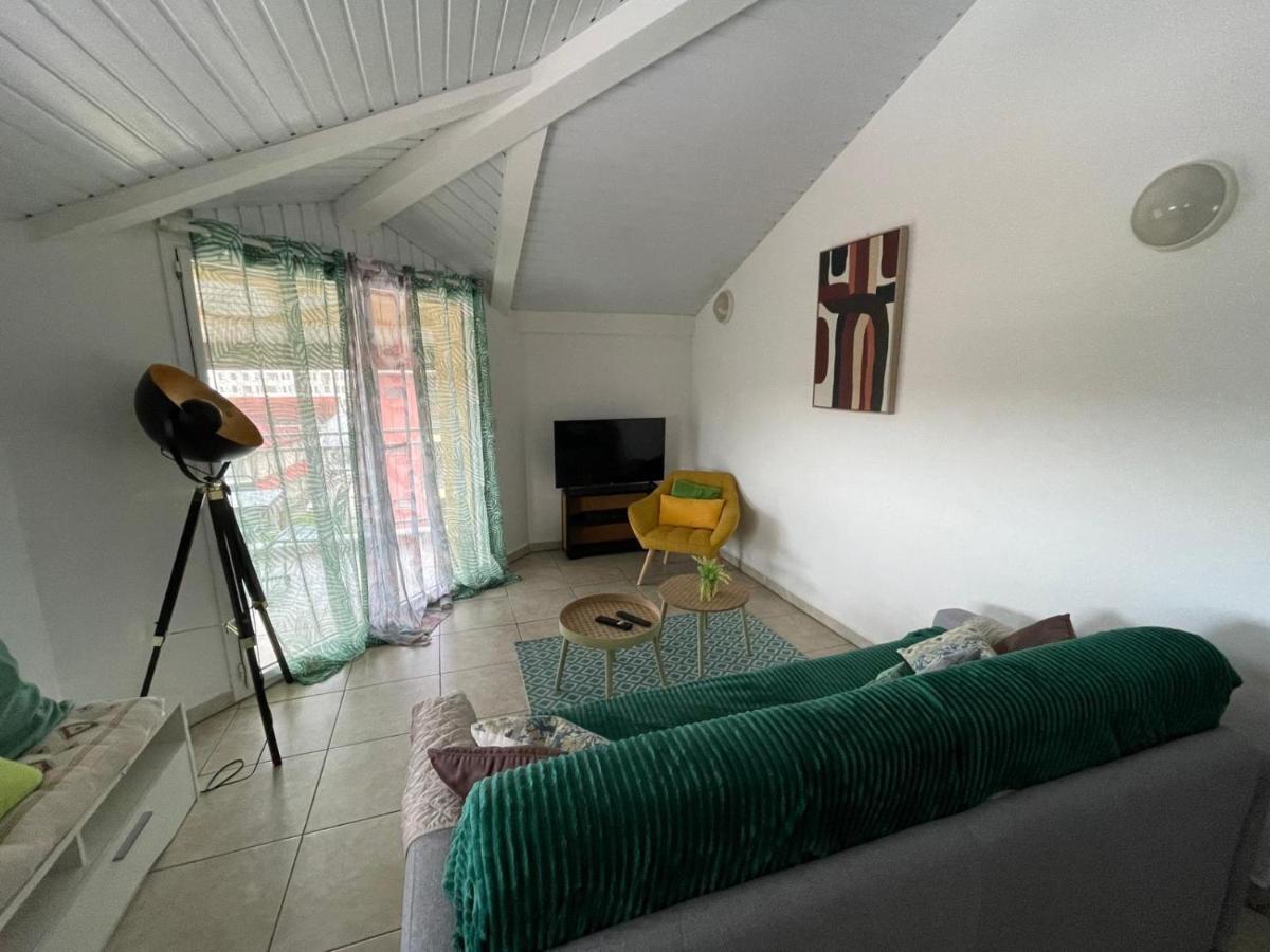 Nana - A 44 - Vue Panoramique- Grand Appartement Cosy Et Lumineux- Cuisine Equipee-Wifi-Clim-Terrasse Cayenne Esterno foto